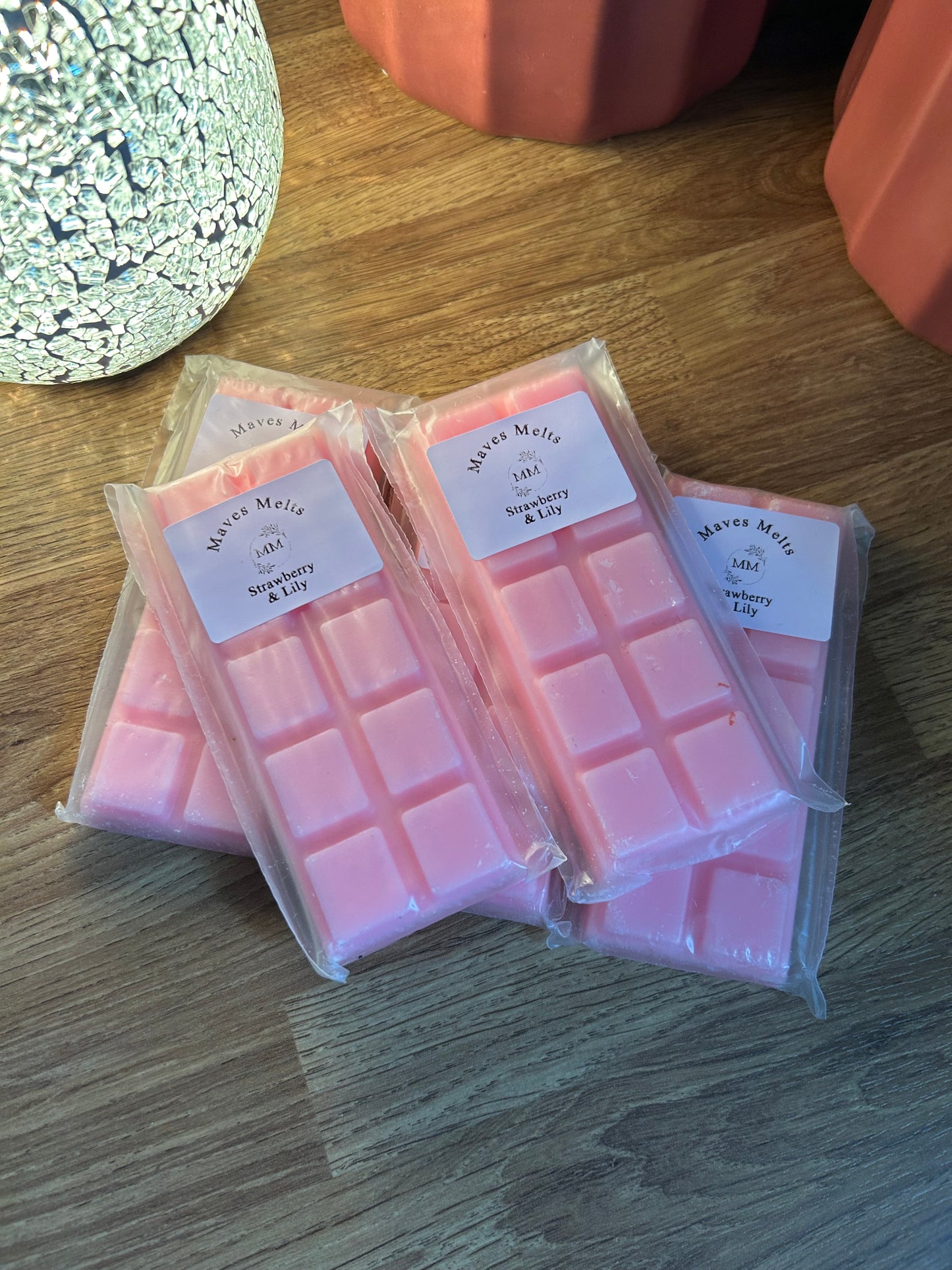 Strawberry & Lily Snap Bar